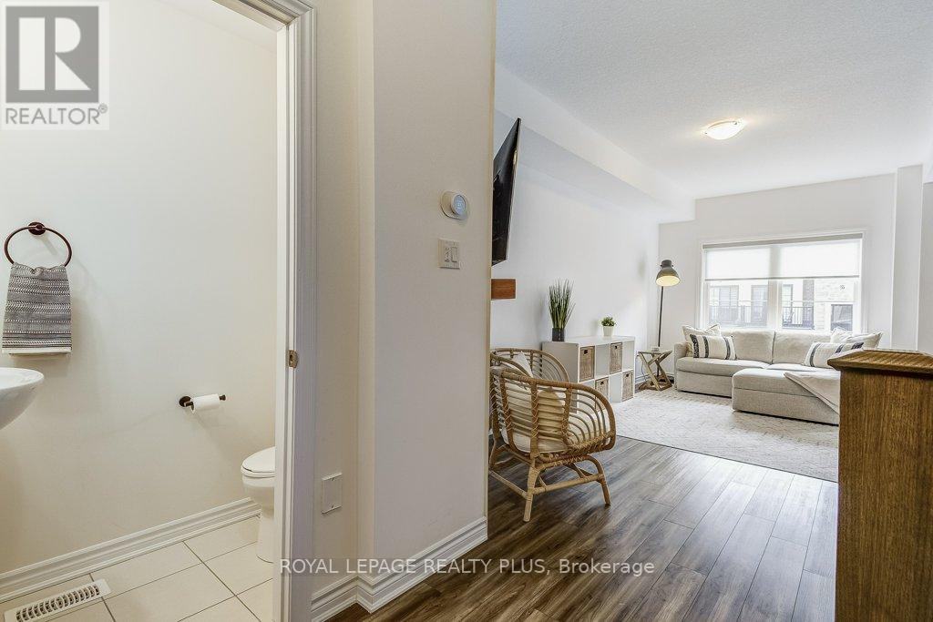 34 - 383 Dundas Street E, Hamilton, Ontario  L8B 1X6 - Photo 10 - X12136545