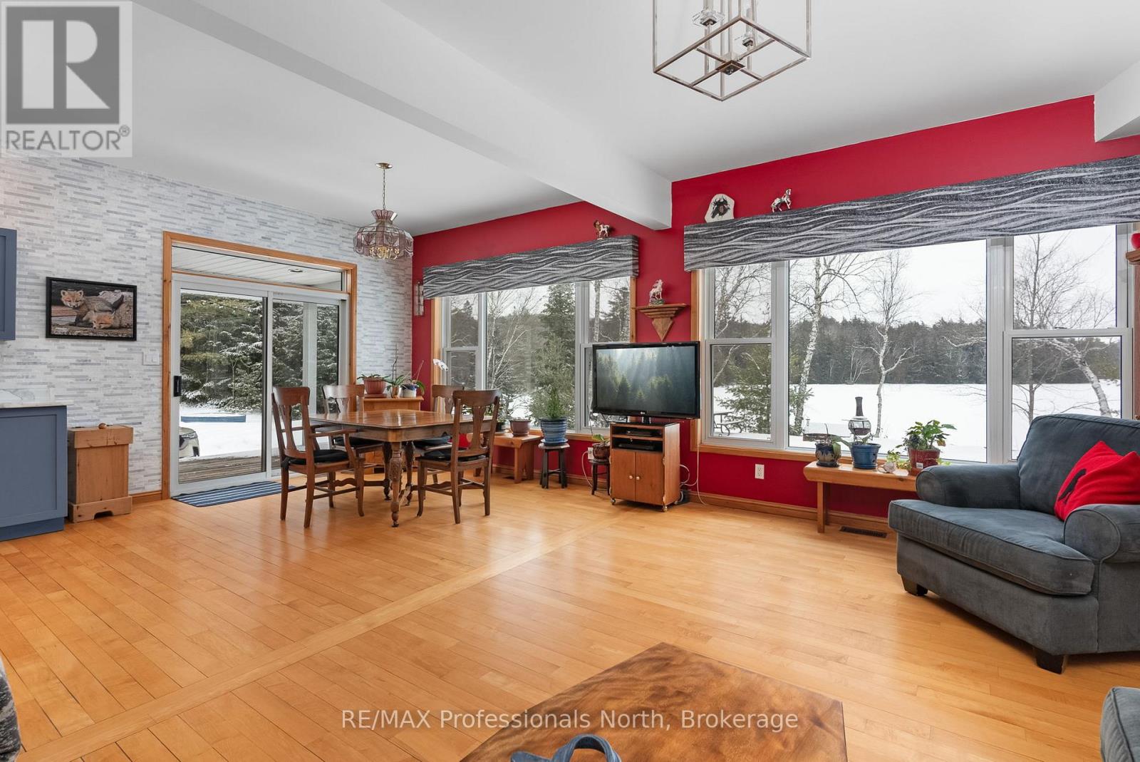 3 - 2901 Limberlost Road, Lake Of Bays, Ontario  P1H 2J6 - Photo 11 - X12076783