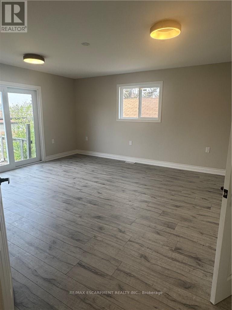 Main - 267 Millen Road, Hamilton, Ontario  L8E 2H1 - Photo 11 - X12149123
