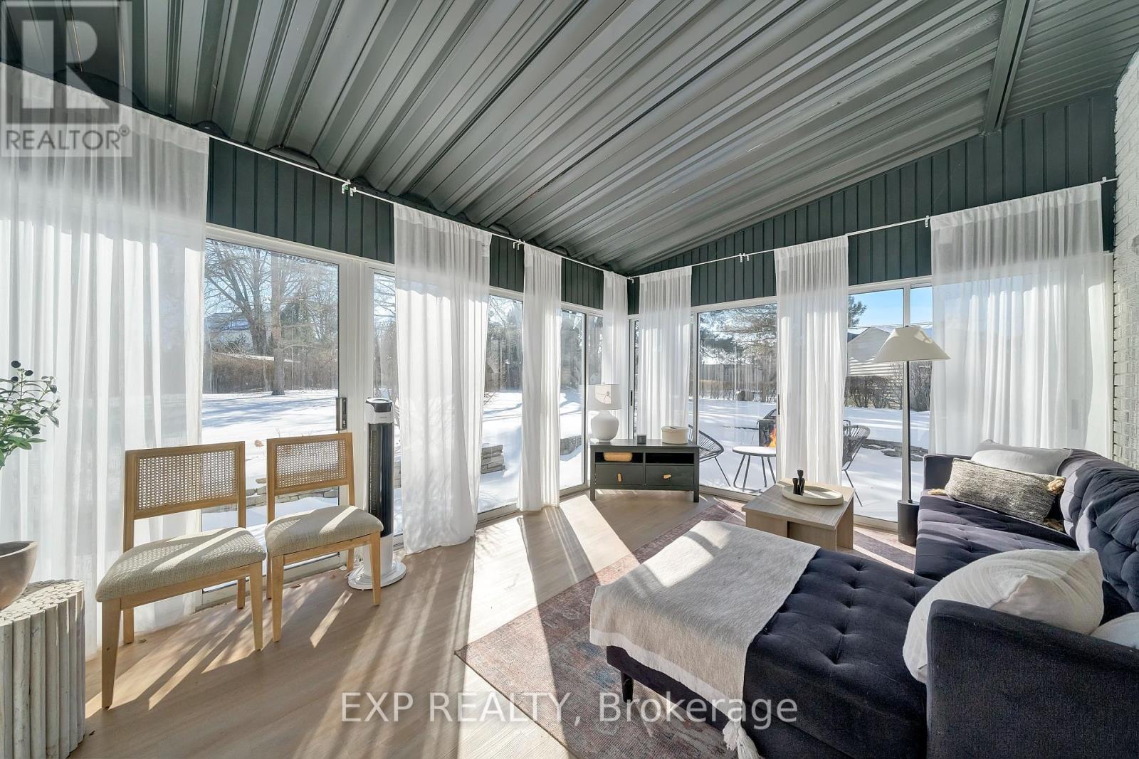4652 Queensway Gardens, Niagara Falls, Ontario  L2E 6R3 - Photo 22 - X12149150