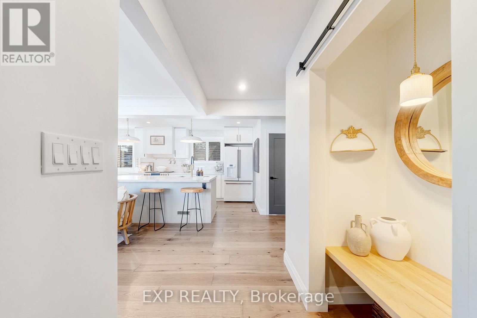 Property at 4652 QUEENSWAY GARDENS image 5