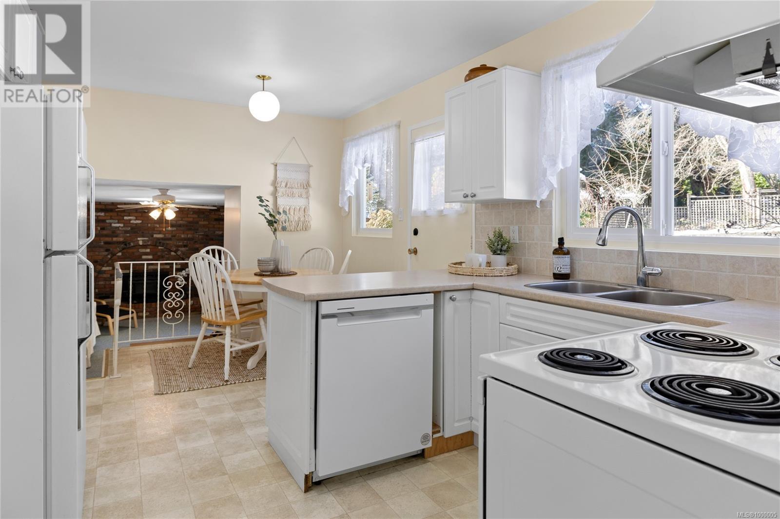 Property at 3130 Smugglers Hill Dr image 5