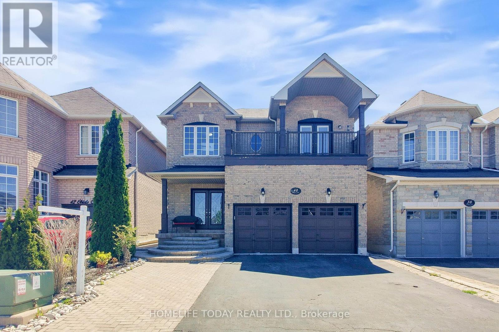 40 Oblate Crescent, Brampton, Ontario  L6Y 0L3 - Photo 1 - W12149130