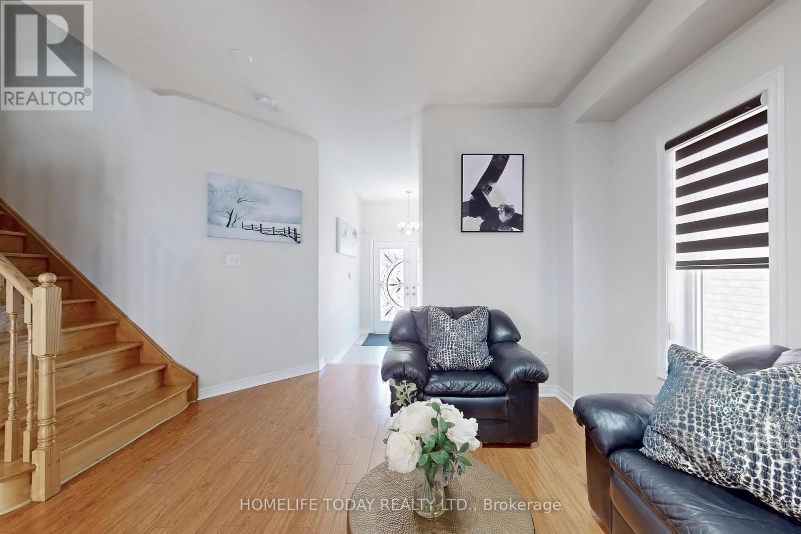 40 Oblate Crescent, Brampton, Ontario  L6Y 0L3 - Photo 10 - W12149130