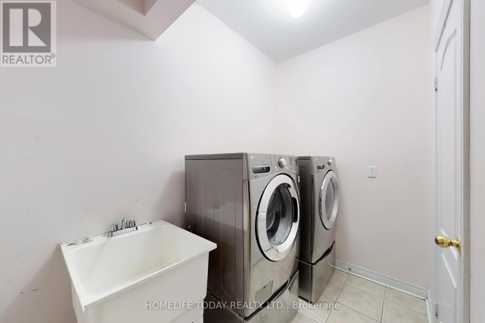 40 Oblate Crescent, Brampton, Ontario  L6Y 0L3 - Photo 24 - W12149130