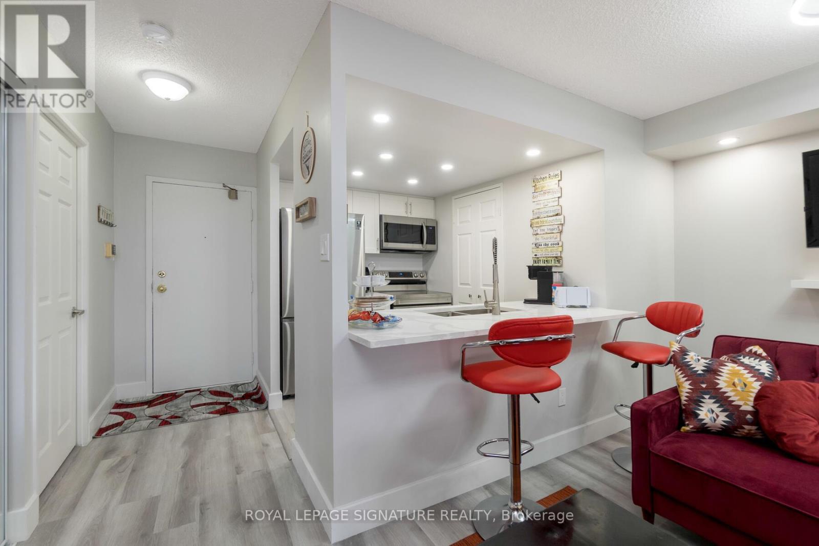 406 - 265 Enfield Place, Mississauga, Ontario  L5B 3Y7 - Photo 7 - W12149190