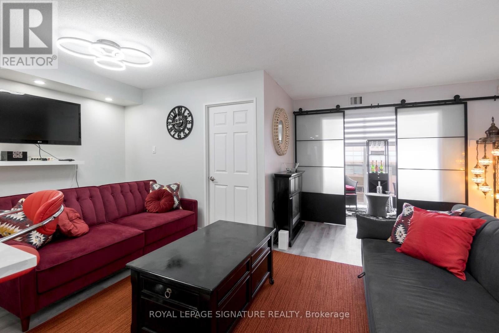 406 - 265 Enfield Place, Mississauga, Ontario  L5B 3Y7 - Photo 8 - W12149190