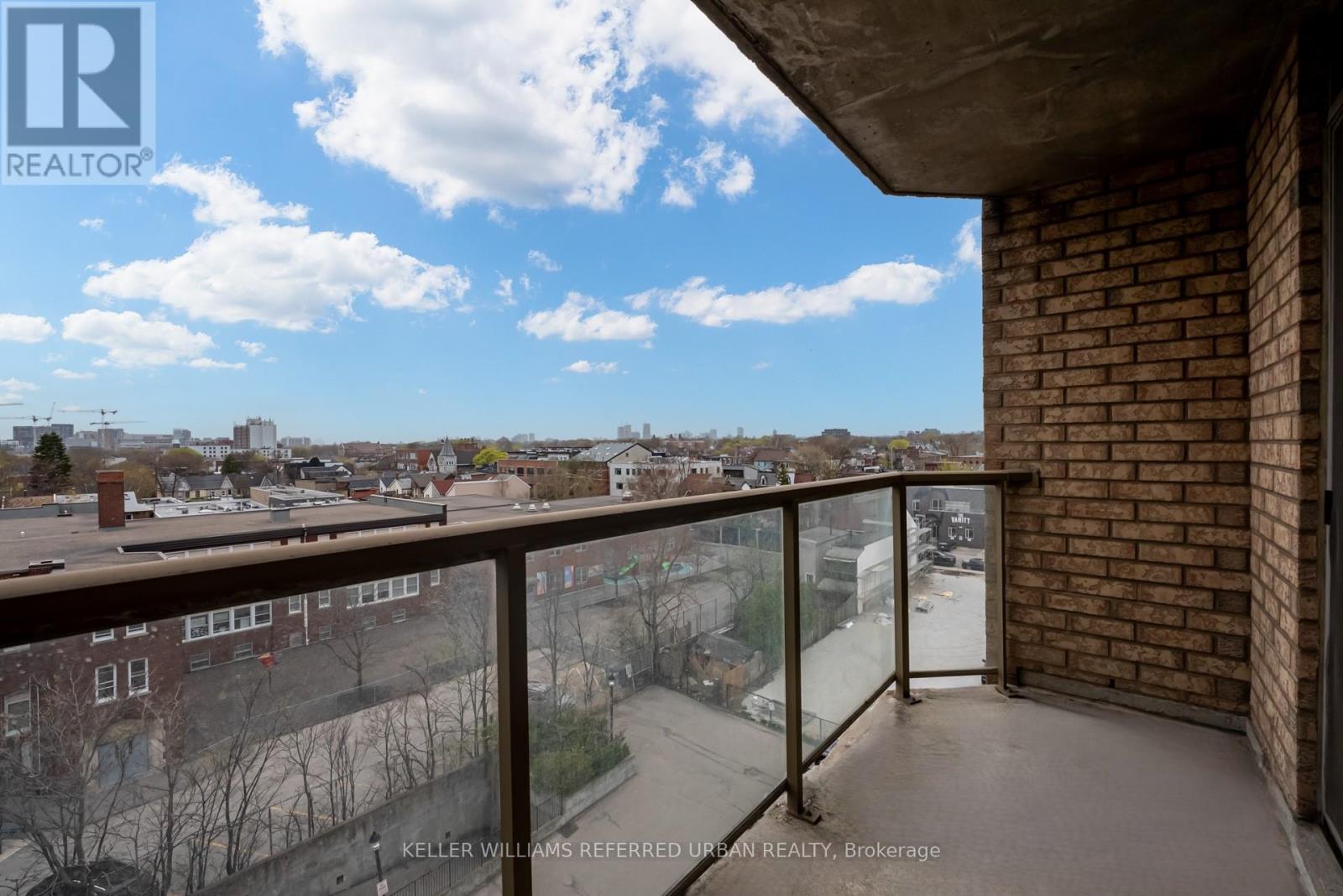 703 - 140 Bathurst Street, Toronto, Ontario  M5V 3N8 - Photo 33 - C12113740