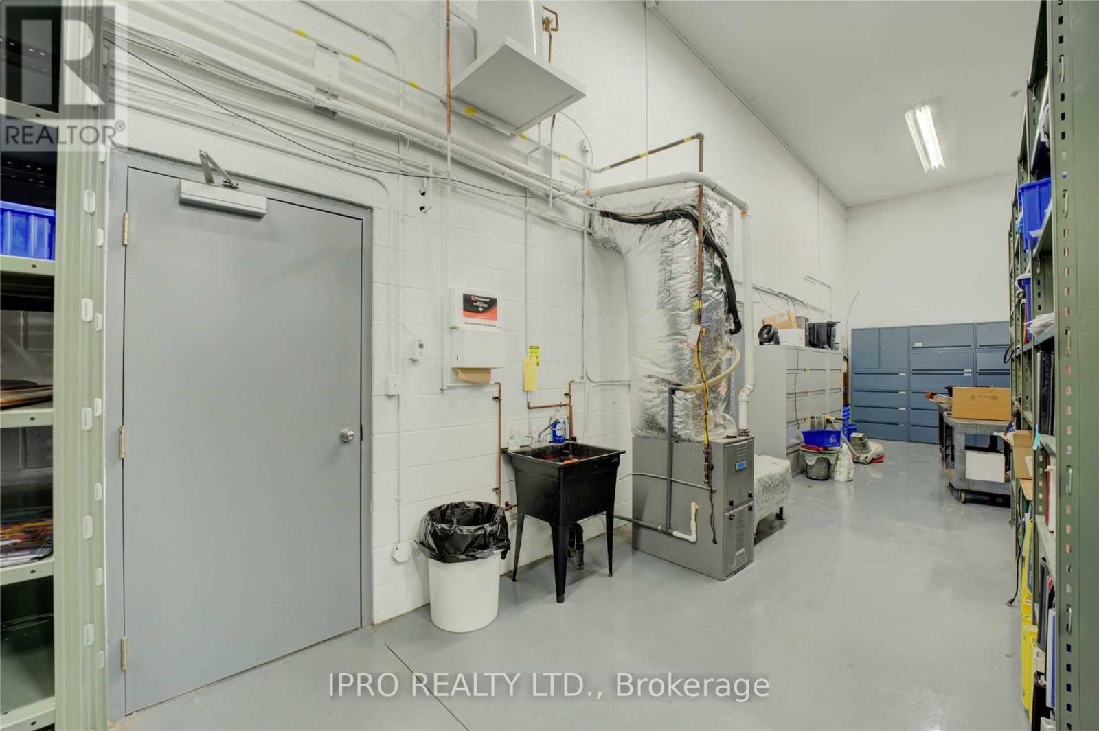 258 Prospect Street, Brant, Ontario  N0E 1N0 - Photo 9 - X12149163