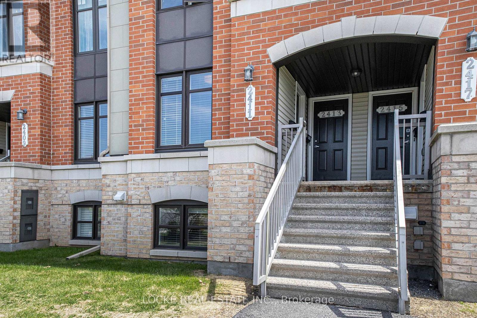 2411 Esprit Drive, Ottawa, Ontario  K4A 0T4 - Photo 2 - X12149204