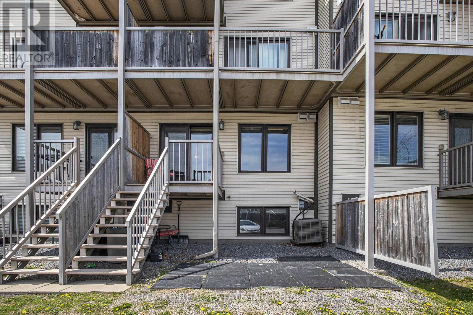 2411 Esprit Drive, Ottawa, Ontario  K4A 0T4 - Photo 29 - X12149204