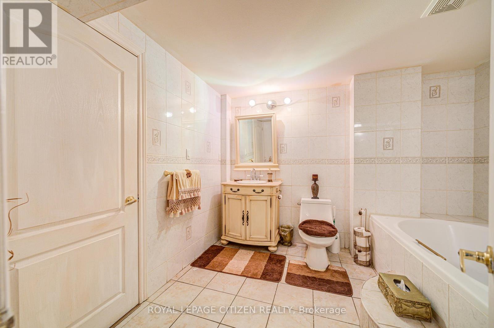 180 Kimber Crescent, Vaughan, Ontario  L4L 9K3 - Photo 32 - N12146159