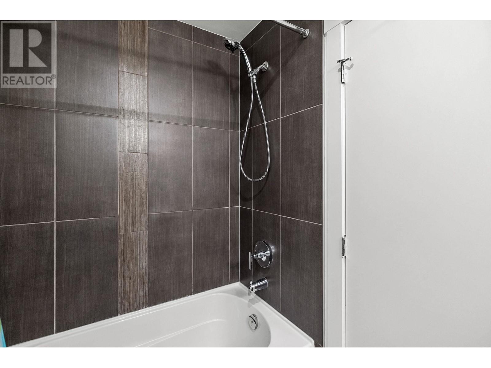 106 709 Twelfth Street, New Westminster, British Columbia  V3M 4J7 - Photo 17 - R3003046