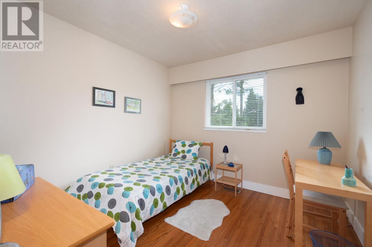 521 Chapman Avenue, Coquitlam, British Columbia  V3J 4A1 - Photo 25 - R3003098
