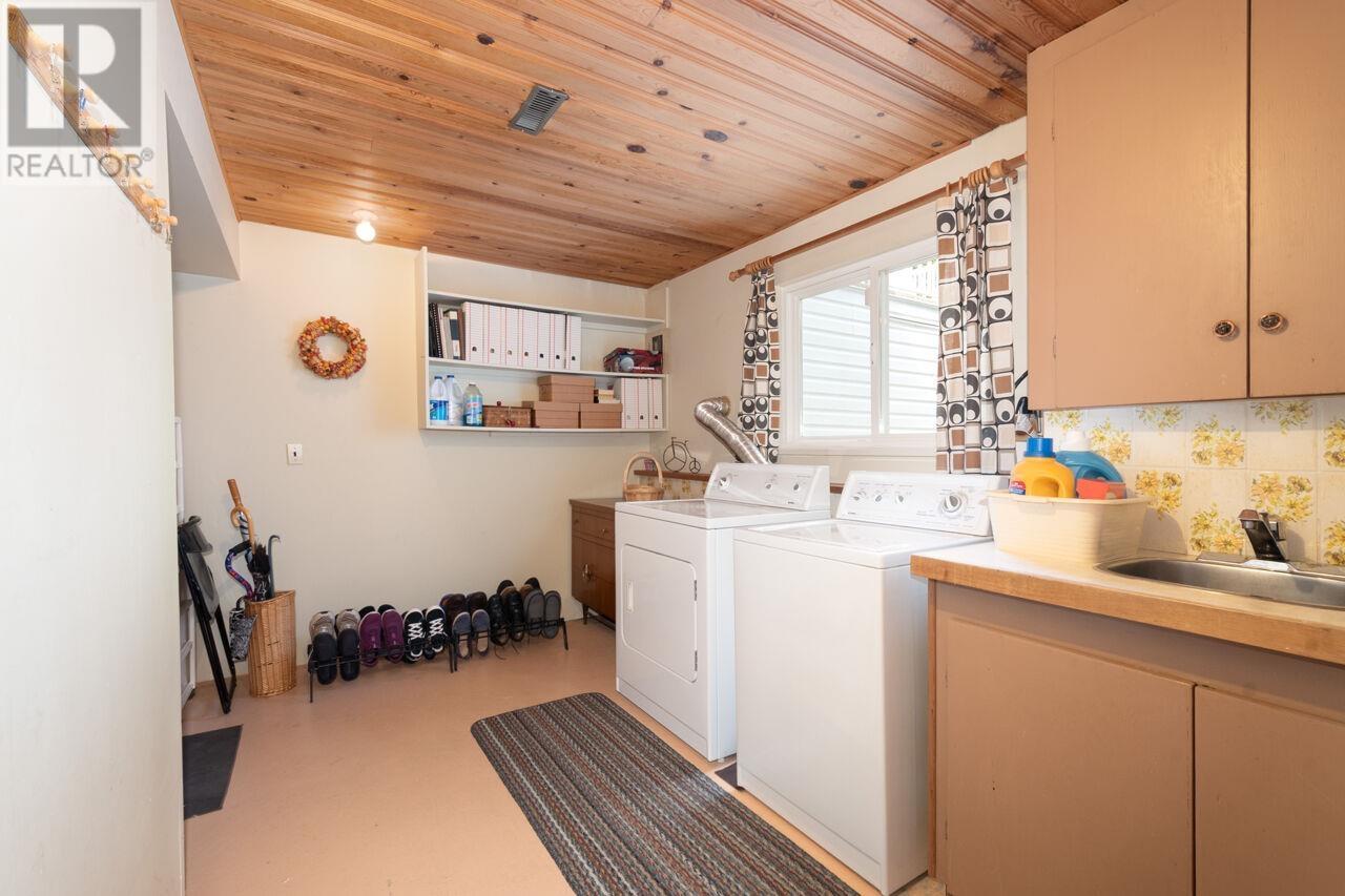 521 Chapman Avenue, Coquitlam, British Columbia  V3J 4A1 - Photo 33 - R3003098
