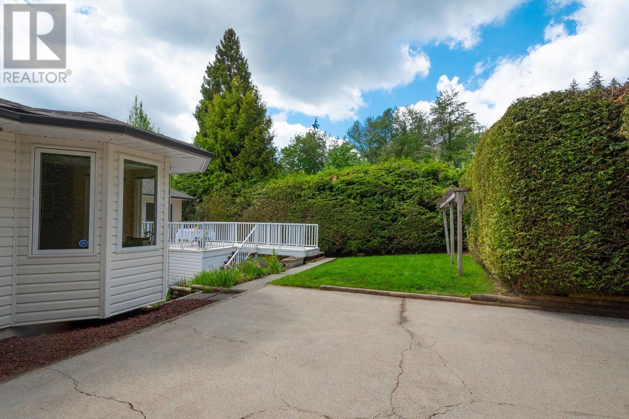 521 Chapman Avenue, Coquitlam, British Columbia  V3J 4A1 - Photo 37 - R3003098