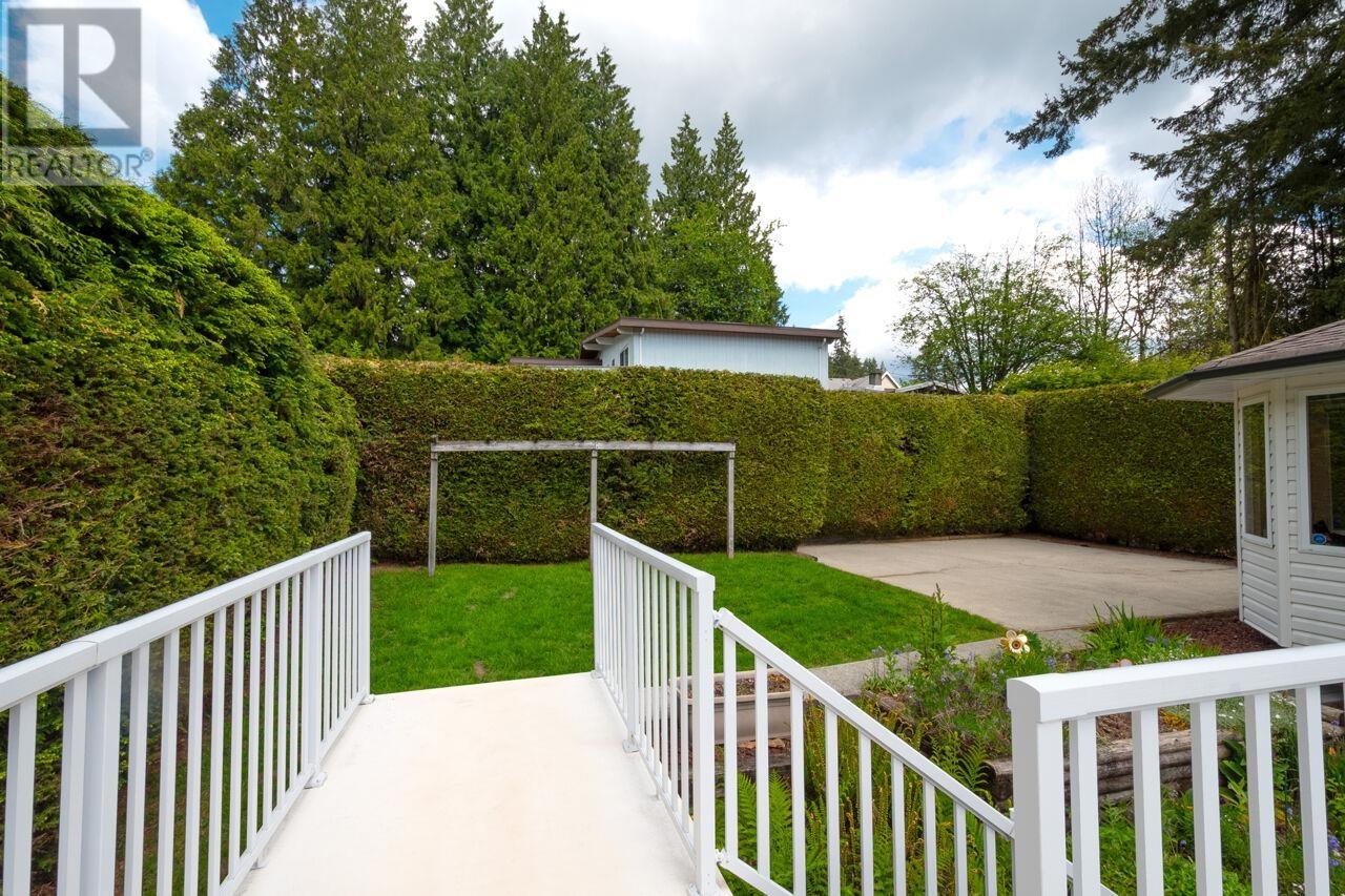 521 Chapman Avenue, Coquitlam, British Columbia  V3J 4A1 - Photo 38 - R3003098