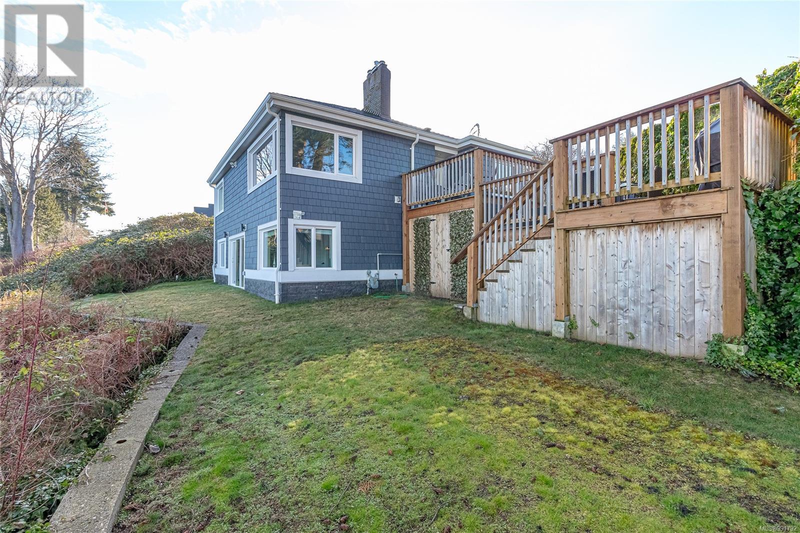 484 Bay St, Qualicum Beach, British Columbia  V9K 1J9 - Photo 40 - 991792