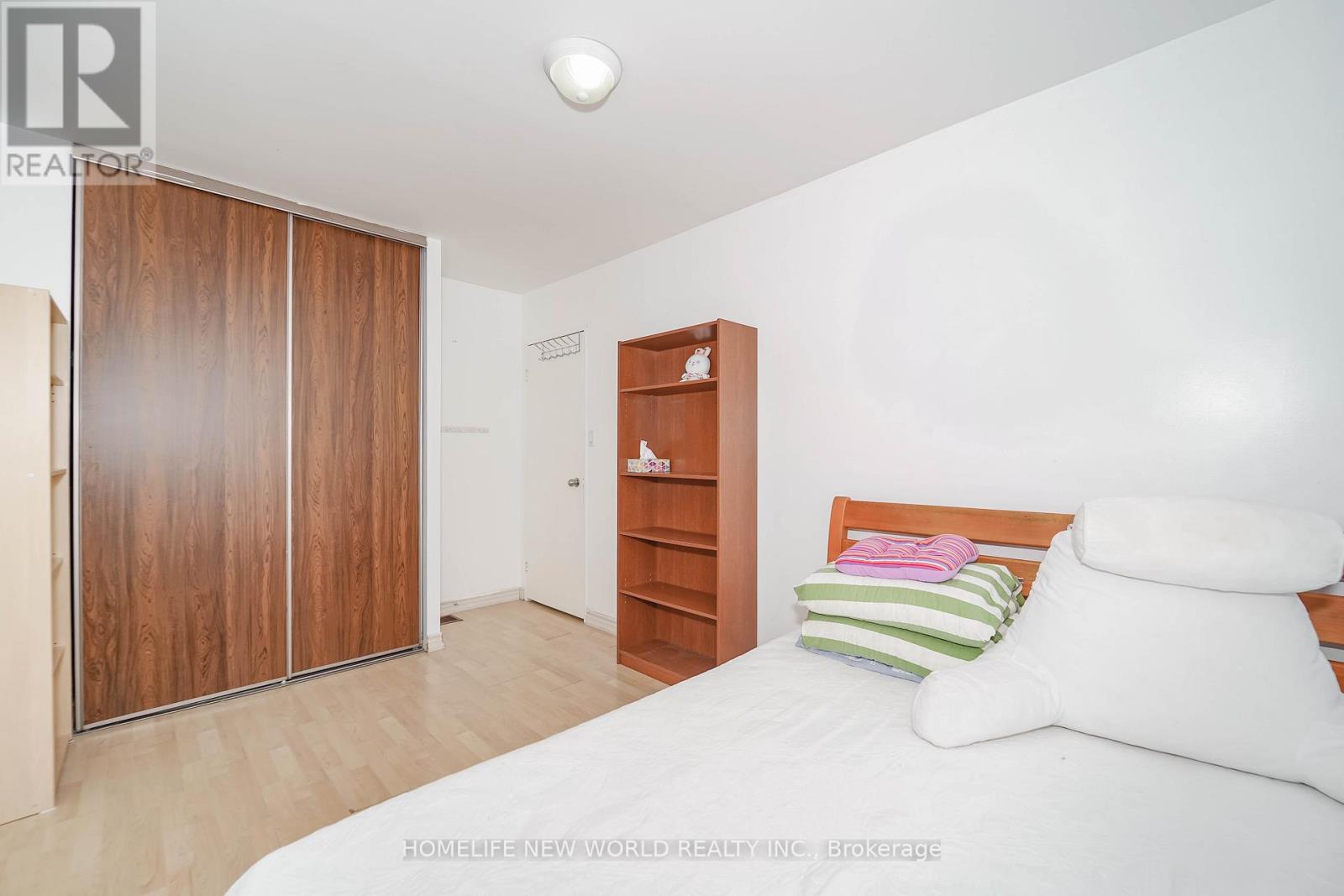 118 - 126 Dusay Place, Toronto (L'amoreaux), Ontario  M1W 2N2 - Photo 17 - E12138985