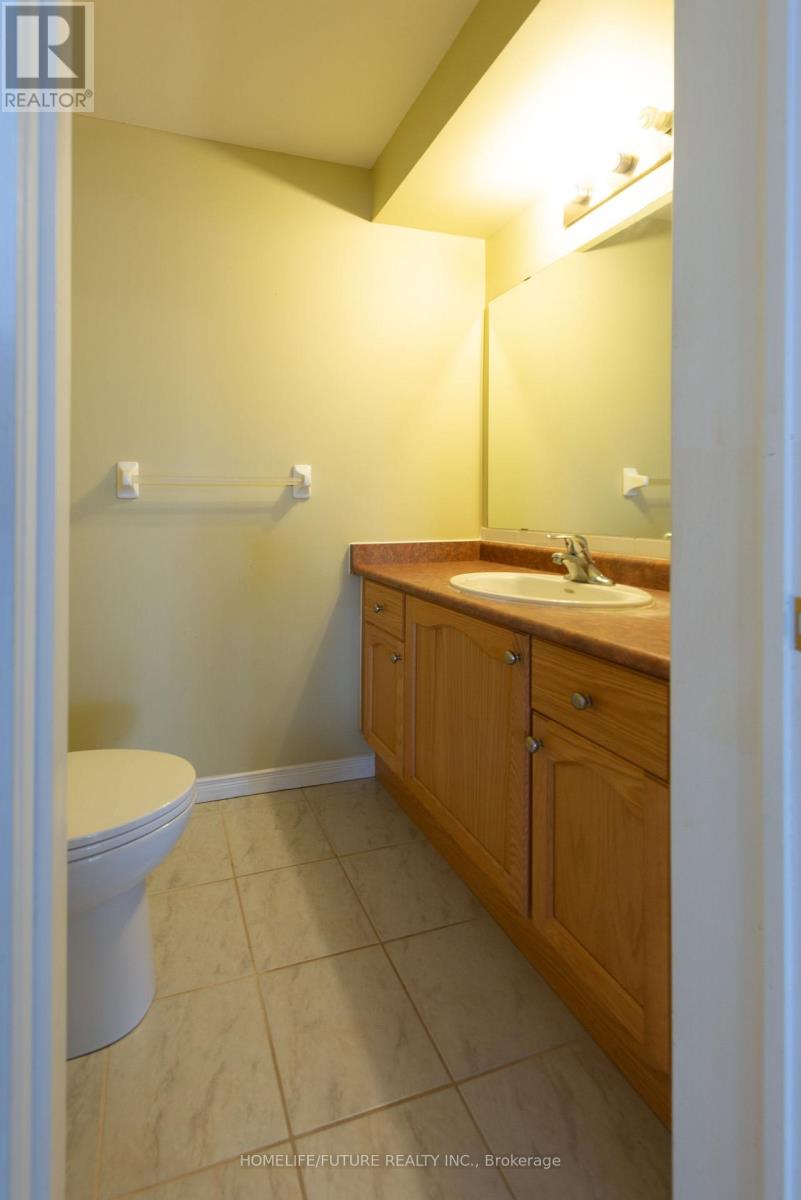 264 Holbeach Court, Waterloo, Ontario  N2J 4Y7 - Photo 18 - X12129056