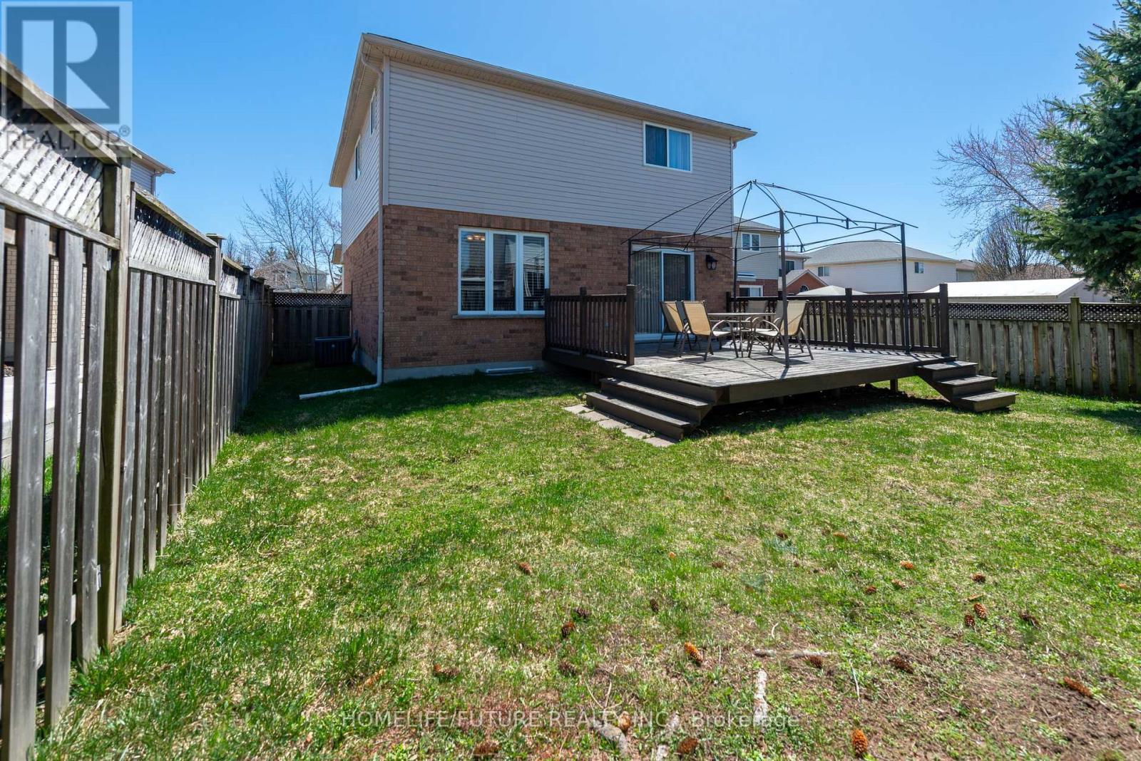 264 Holbeach Court, Waterloo, Ontario  N2J 4Y7 - Photo 21 - X12129056