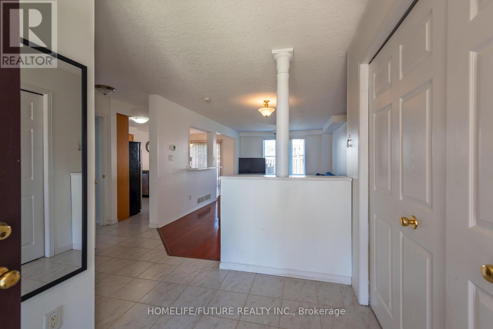 264 Holbeach Court, Waterloo, Ontario  N2J 4Y7 - Photo 10 - X12129056