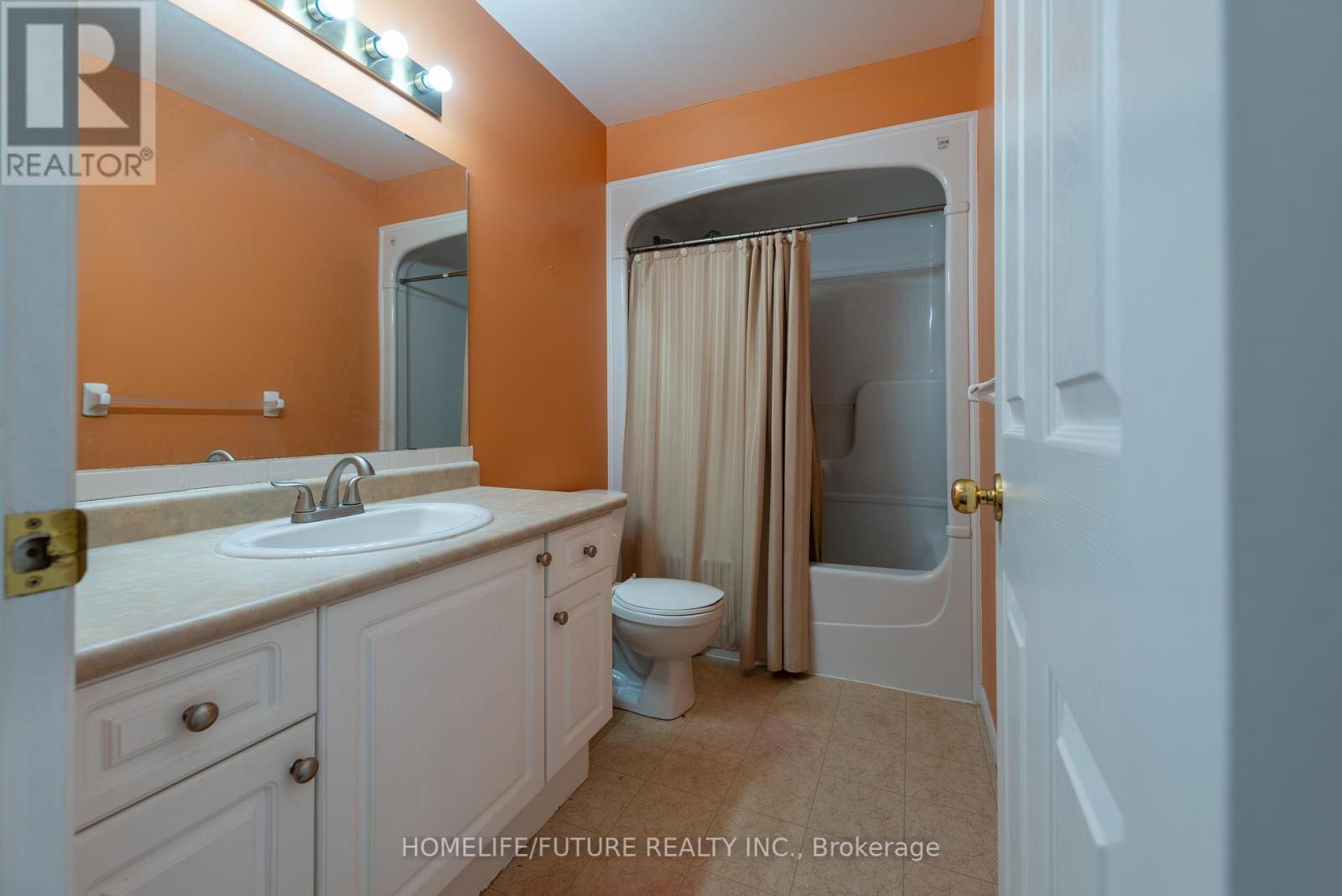 264 Holbeach Court, Waterloo, Ontario  N2J 4Y7 - Photo 29 - X12129056