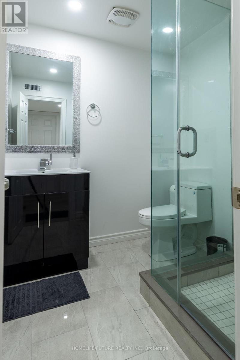 264 Holbeach Court, Waterloo, Ontario  N2J 4Y7 - Photo 40 - X12129056
