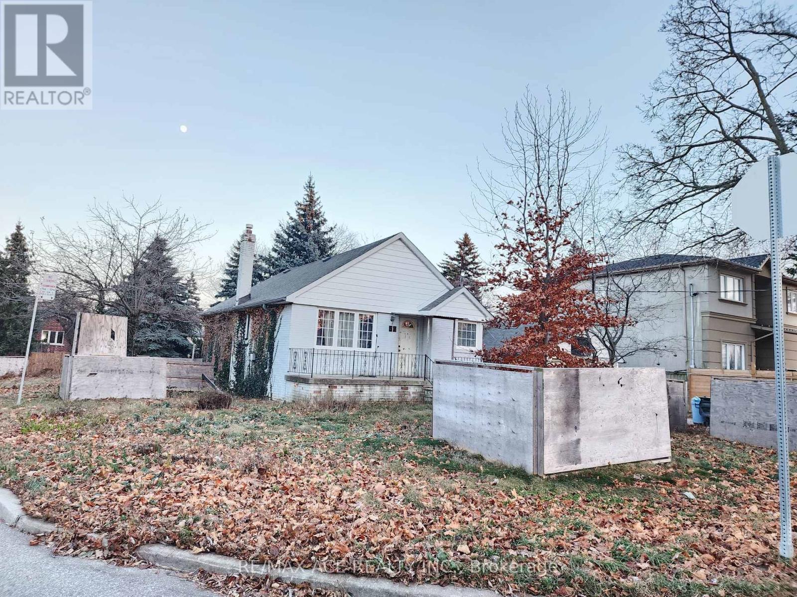 57 Eastville Avenue, Toronto, Ontario  M1M 2N6 - Photo 2 - E12149202