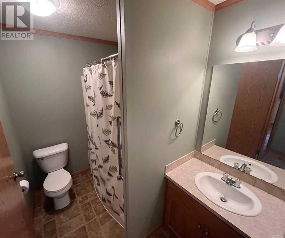 16, 6205 54 Street, Ponoka, Alberta  T4J 1M5 - Photo 11 - A2209801