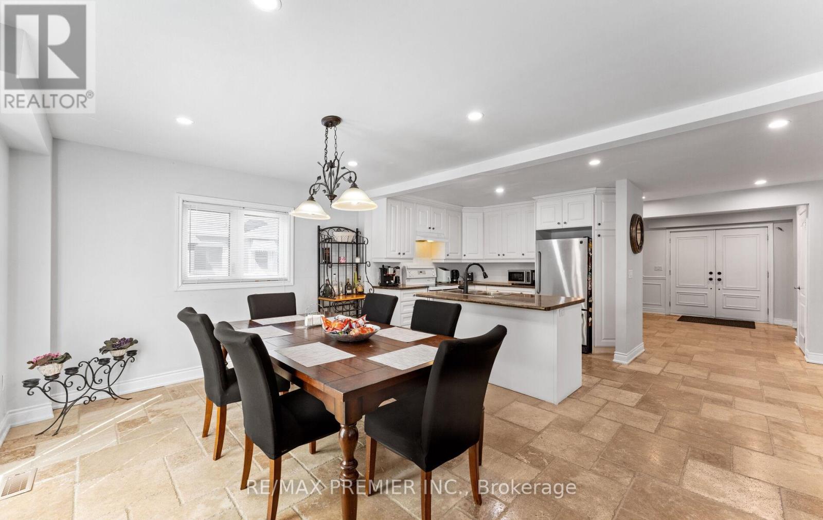 21 Yvonne Avenue, Toronto (Downsview-Roding-Cfb), Ontario  M3L 1C8 - Photo 10 - W12149219