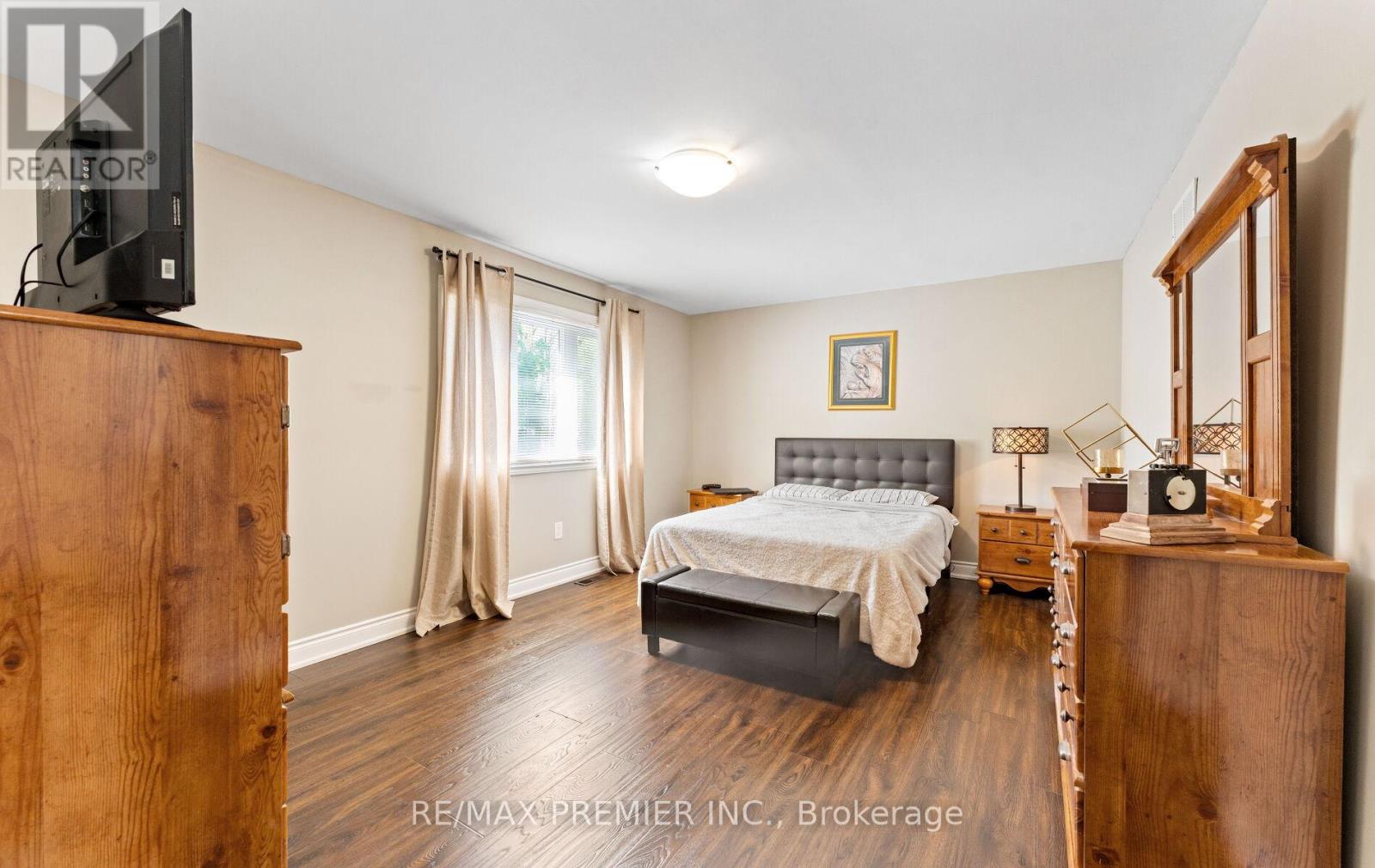 21 Yvonne Avenue, Toronto (Downsview-Roding-Cfb), Ontario  M3L 1C8 - Photo 16 - W12149219