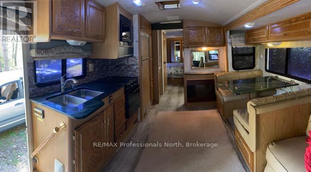 14146 522, Parry Sound Remote Area, Ontario P0H 1S0 - Photo 6 - X12141213