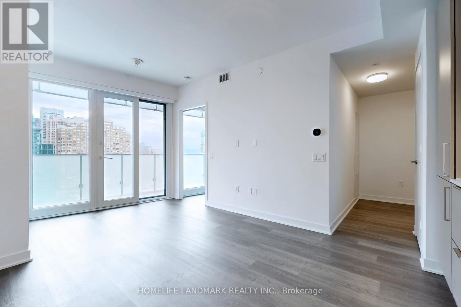 901 - 3900 Confederation Parkway, Mississauga, Ontario  L5B 0M3 - Photo 11 - W12097557