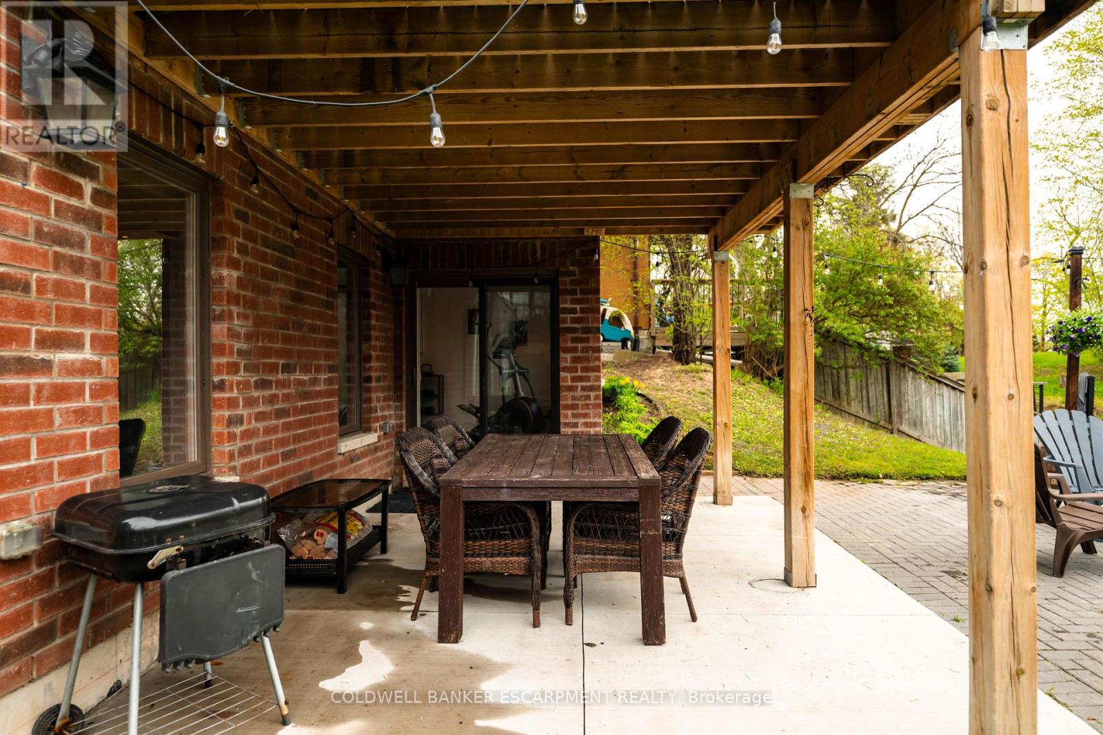 Property at 17 ONTARIO STREET image 5