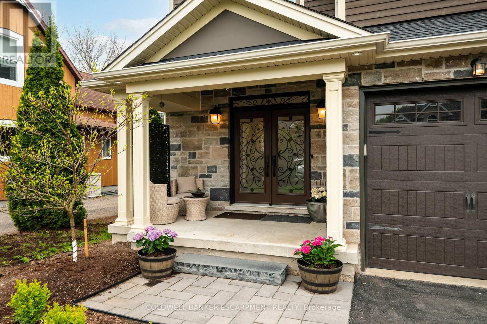 Property at 17 ONTARIO STREET image 3