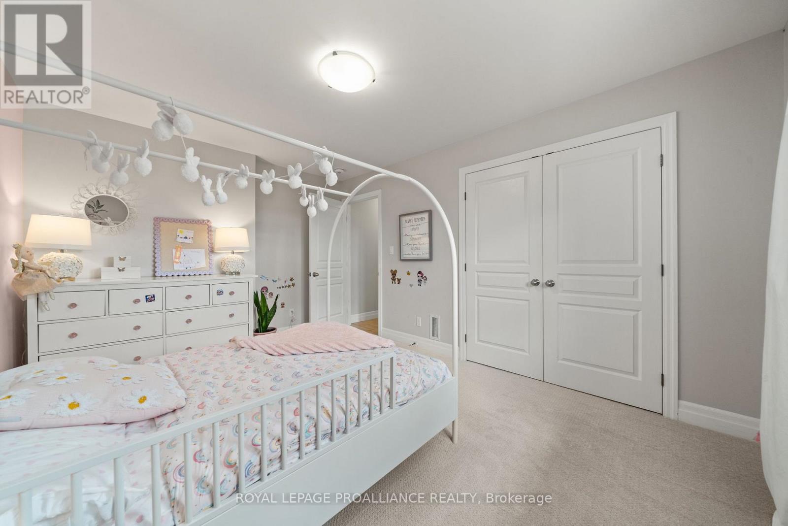 73 Hummingbird Drive, Belleville (Thurlow Ward), Ontario  K8N 0H2 - Photo 27 - X12149224