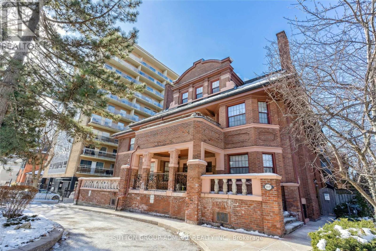 302 - 212 St George Street, Toronto, Ontario  M5R 2N5 - Photo 1 - C12149243