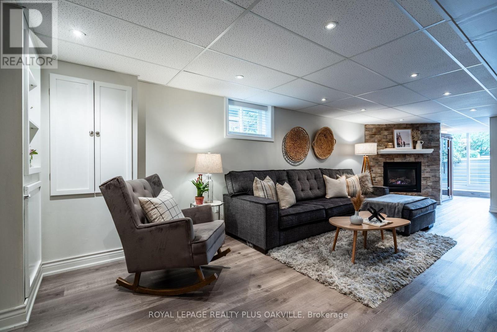 548 Regina Drive, Burlington, Ontario  L7S 1L6 - Photo 26 - W12149252