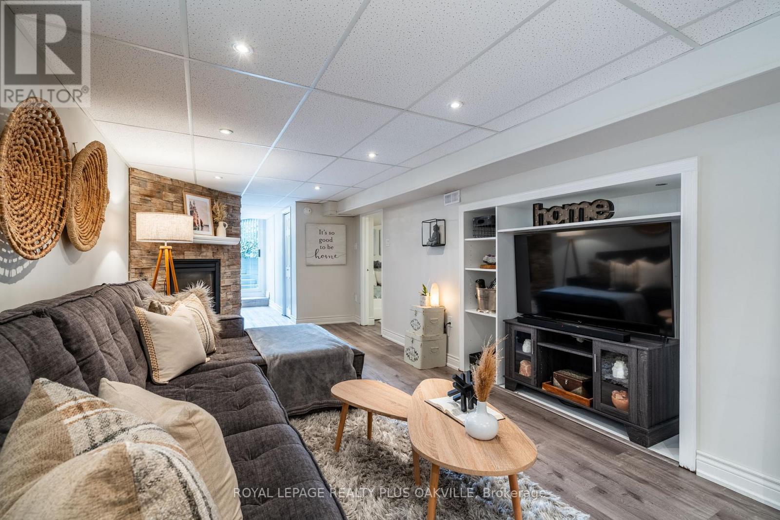 548 Regina Drive, Burlington, Ontario  L7S 1L6 - Photo 29 - W12149252