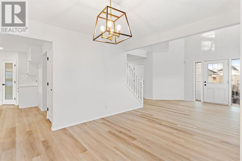 9 Saddlemead Road Ne, Calgary, Alberta  T3J 4J2 - Photo 7 - A2190856