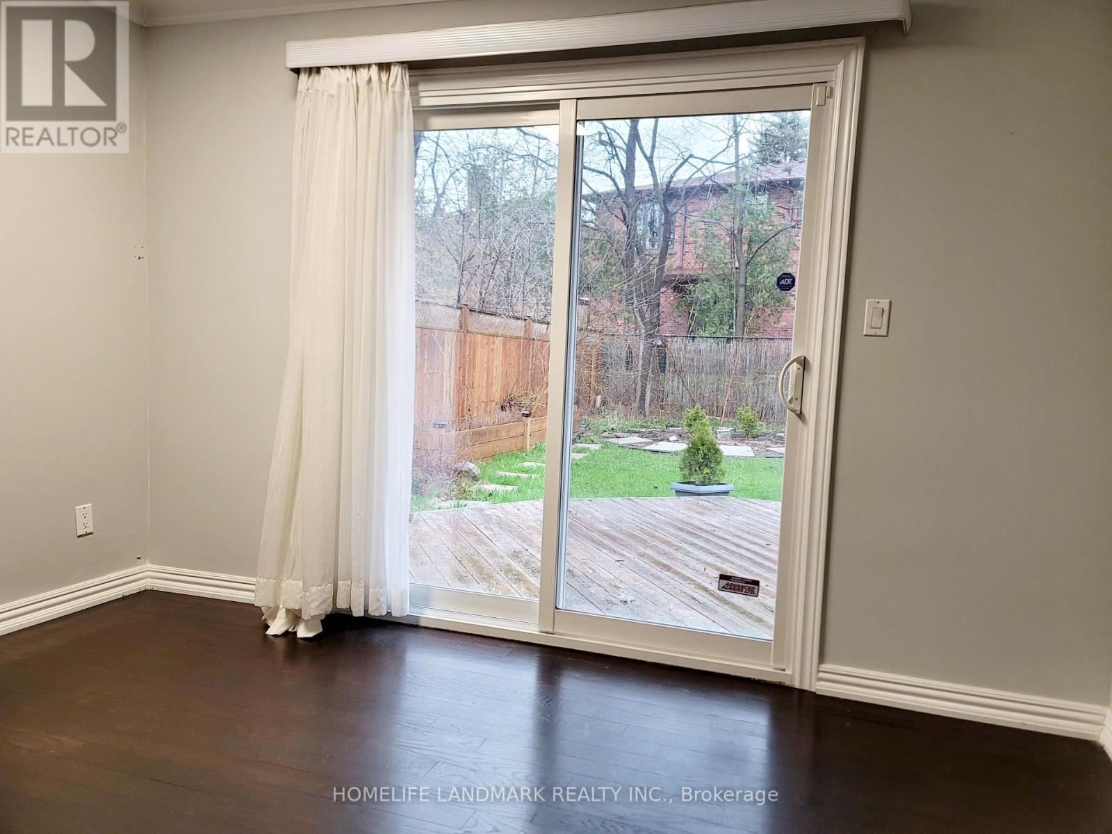 LOWER - 32 VAN HORNE AVENUE, Toronto, Ontario