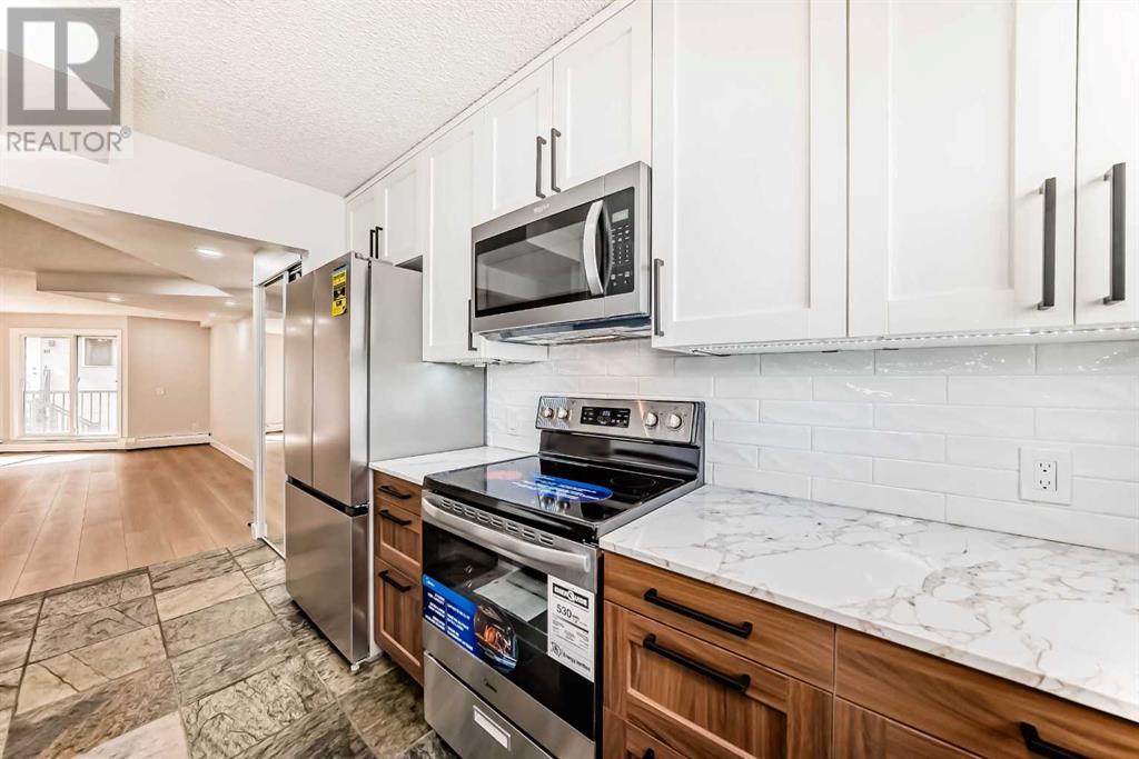 Property at 18, 2400 15 Street SW image 1