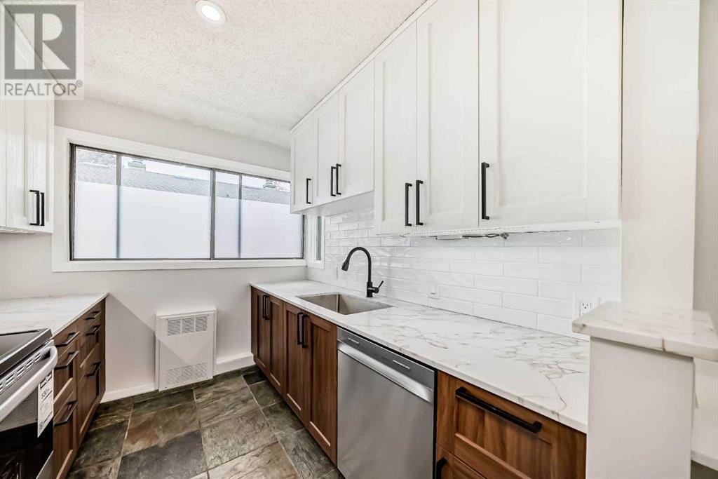 Property at 18, 2400 15 Street SW image 4