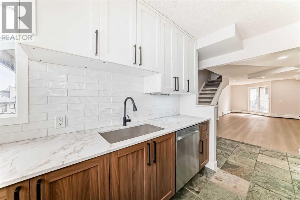 Property at 18, 2400 15 Street SW image 2