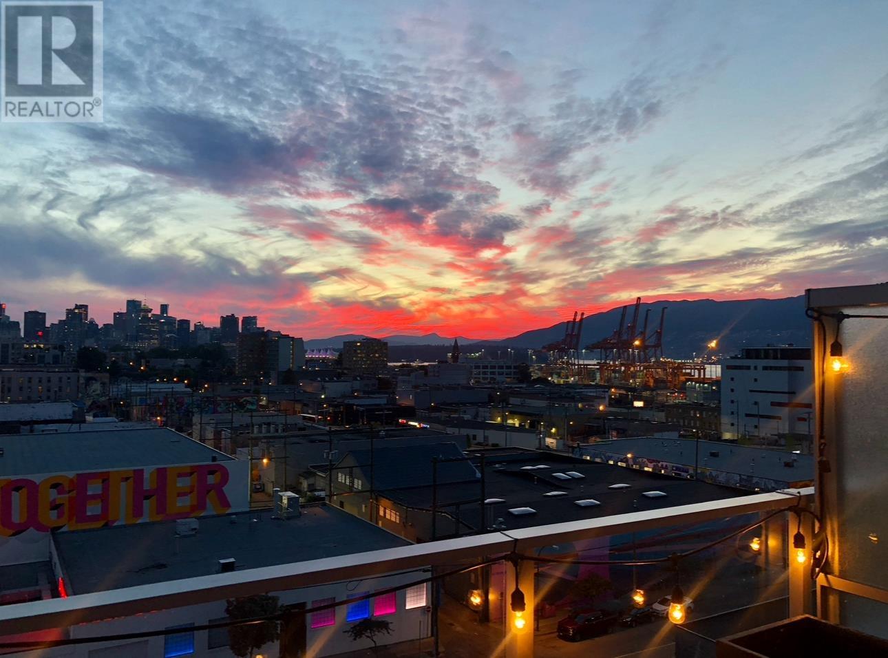 808 933 E HASTINGS STREET, Vancouver, British Columbia