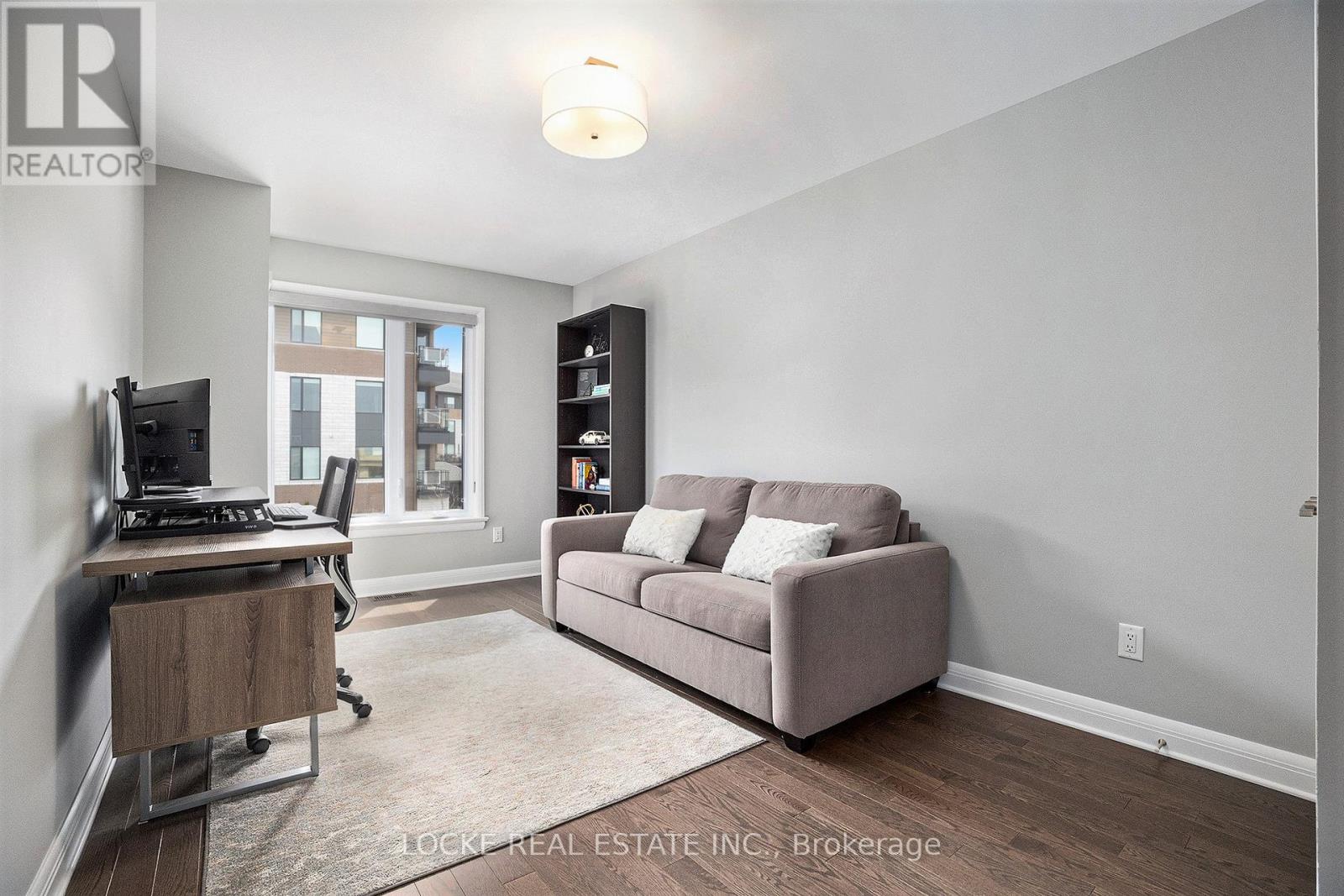517 Pimiwidon Street, Ottawa, Ontario  K1K 5A1 - Photo 31 - X12149265