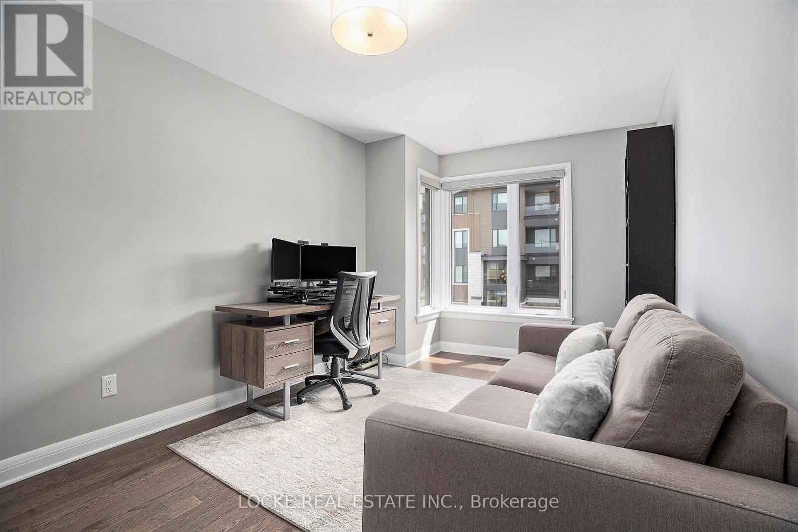517 Pimiwidon Street, Ottawa, Ontario  K1K 5A1 - Photo 33 - X12149265