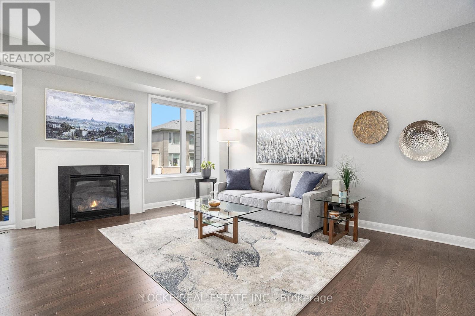 517 Pimiwidon Street, Ottawa, Ontario  K1K 5A1 - Photo 4 - X12149265