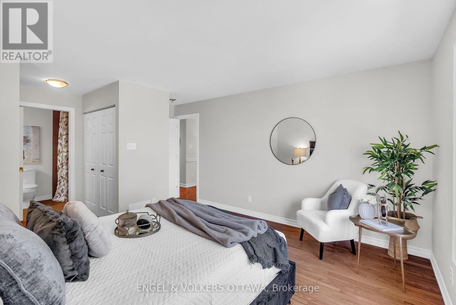 7359 Marcella Drive, Ottawa, Ontario  K4P 1P7 - Photo 15 - X12149270